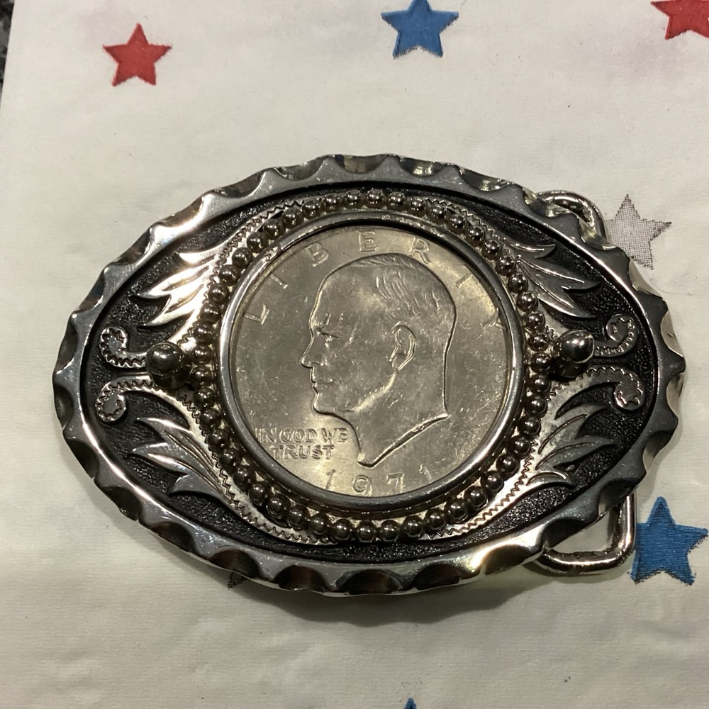 ⚫️ Vintage 1971 Eisenhower Liberty Dollar Coin Belt Buckle - Unique Collectible